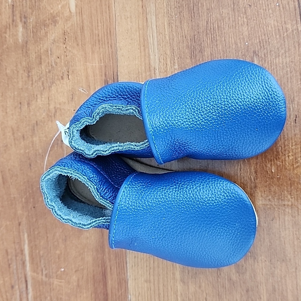 Slip-on soft sole leather baby shoes